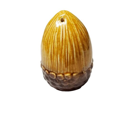 Vintage Squirrel Hugging Acorn Nut Salt and Pepper Shakers Decor Made in Japan - Picture 8 of 15